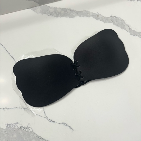 D - Cmojsk Sticky Bra, Backless Strapless Bra Push Up - Black - Picture 3 of 5